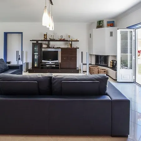 Villa Pinsa Mar - Exceptional 5 Bedroom - Private Heated Swimming Pool - Jacuzzi - Games *